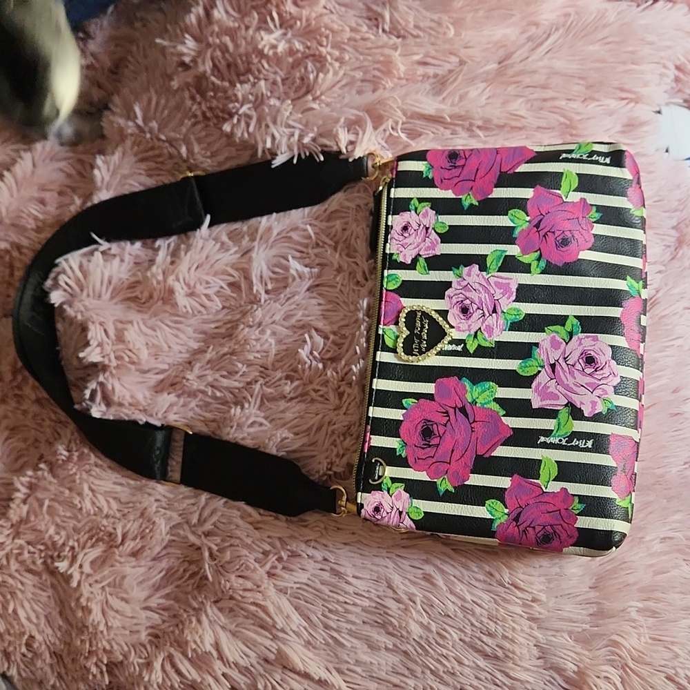 Small Betsey shoulder bag, 3 compartment 2 zipper pouches,  blk/wht stripe rose
